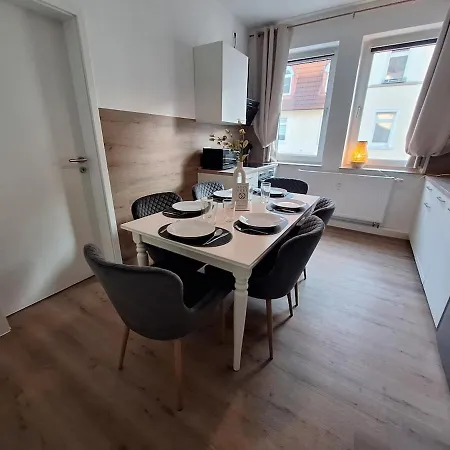 Modern And Central, With 6 Sleeps Appartement