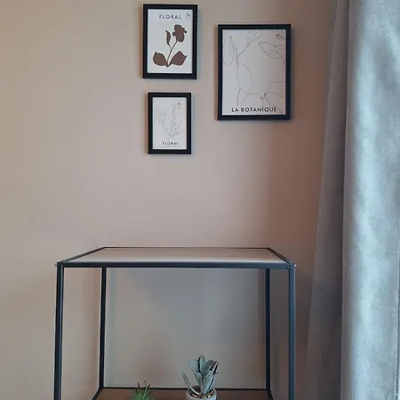 Modern And Central, With 6 Sleeps
