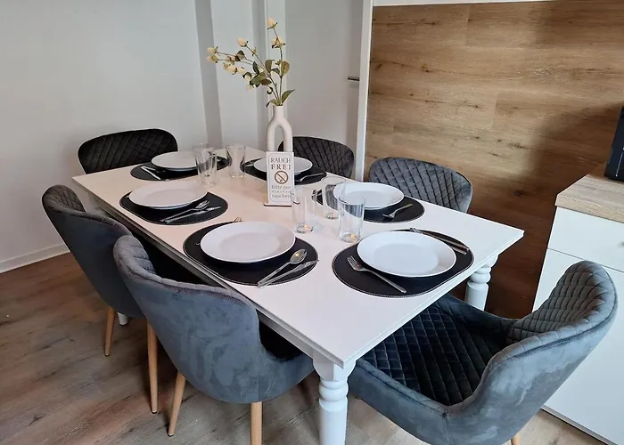 Modern And Central, With 6 Sleeps