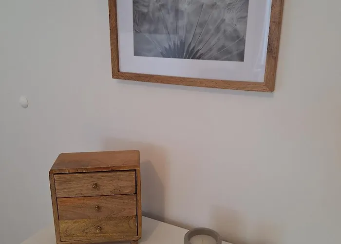 Modern And Central, With 6 Sleeps דירה בילפלד