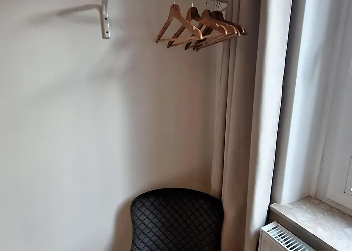 Modern And Central, With 6 Sleeps *