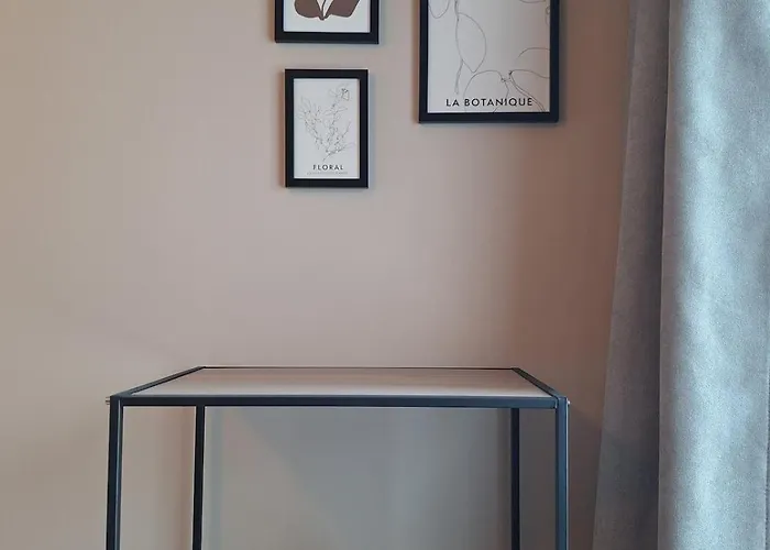 Modern And Central, With 6 Sleeps