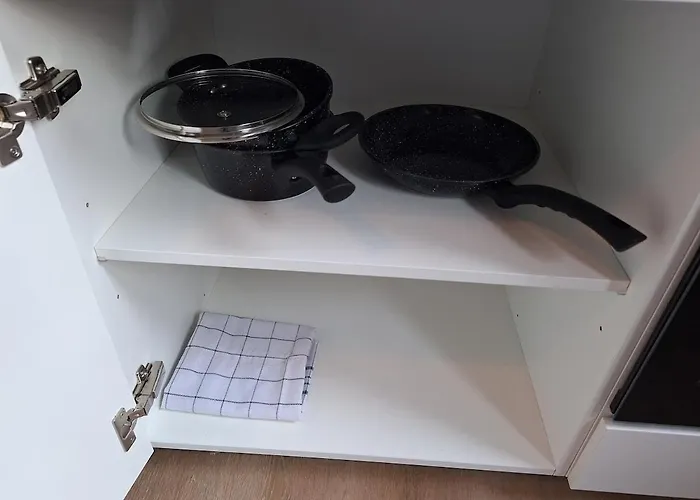 Modern And Central, With 6 Sleeps Appartement